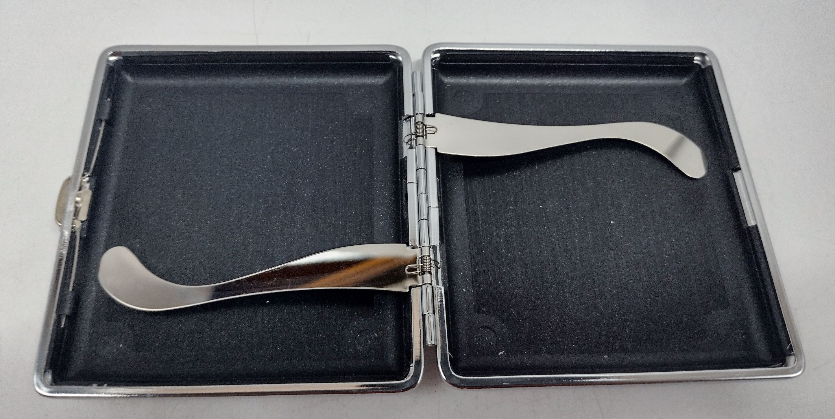 Cigarreira AP7527CT Vermelha