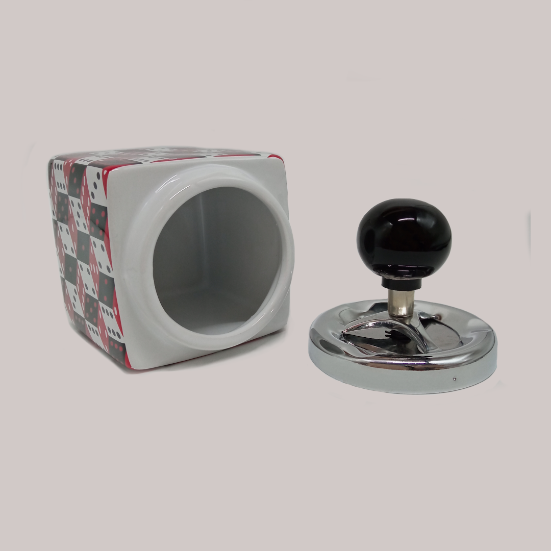 Cinzeiro para Cigarro com Tampa CR 004