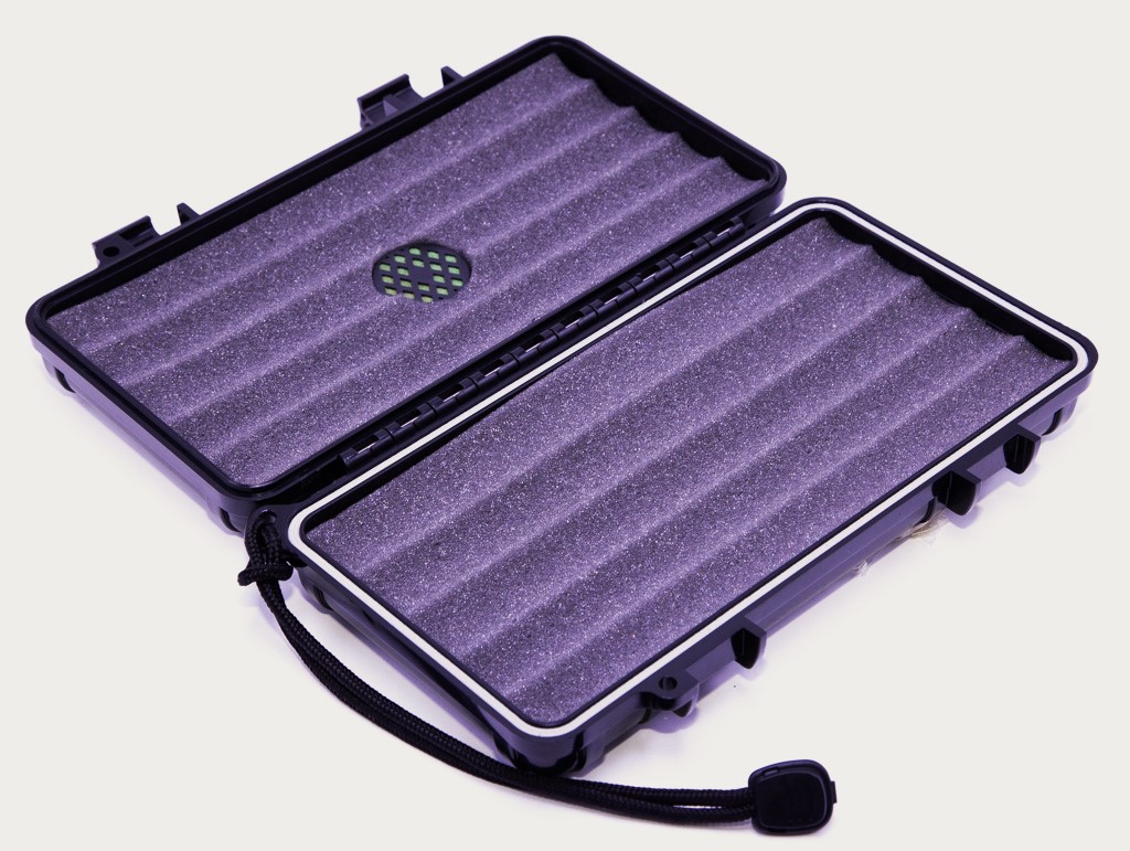 Caixa Umidora Nerone para Viagem para 5 charutos. Preta